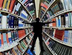 Educación en Bibliotecología y Estudios de la Información